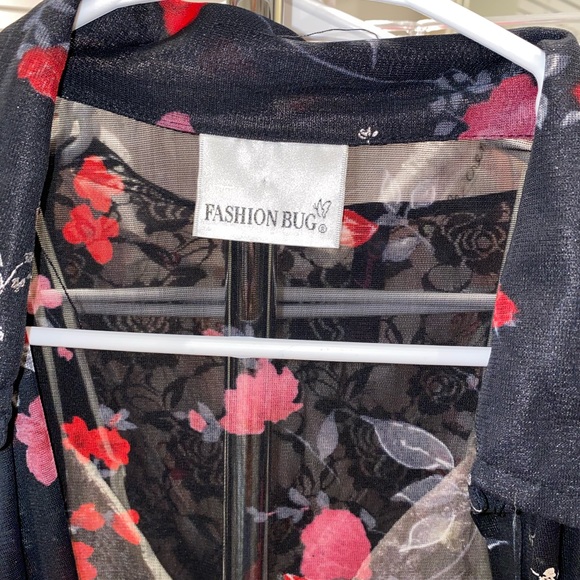 Vintage sheer rose floral button up top - Picture 3 of 9